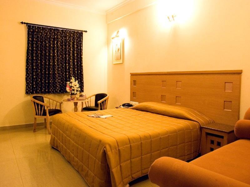 Park Plaza Hotel كويمباتور المظهر الخارجي الصورة
